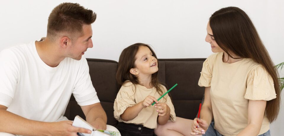 front-view-beautiful-family-chatting front-view-beautiful-family-chatting